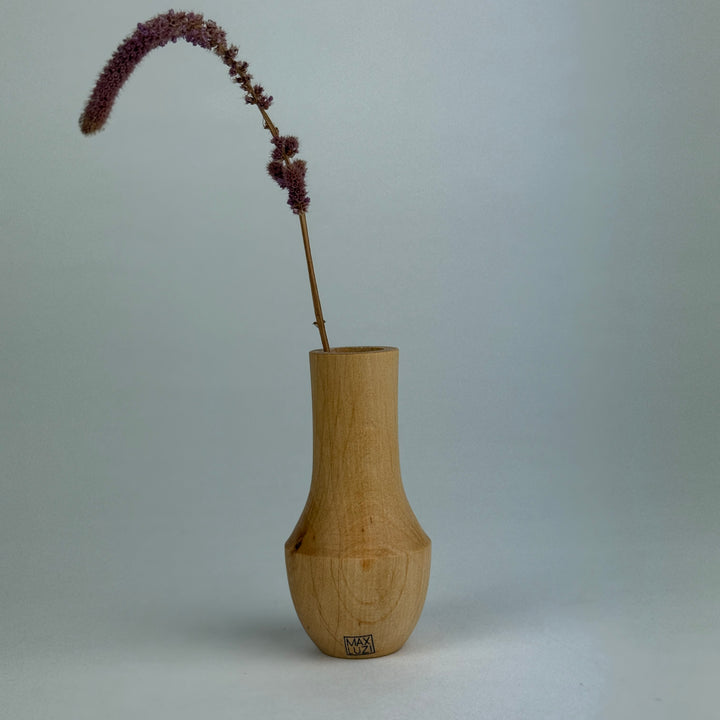 Mini Holzvase von MAXLUZI