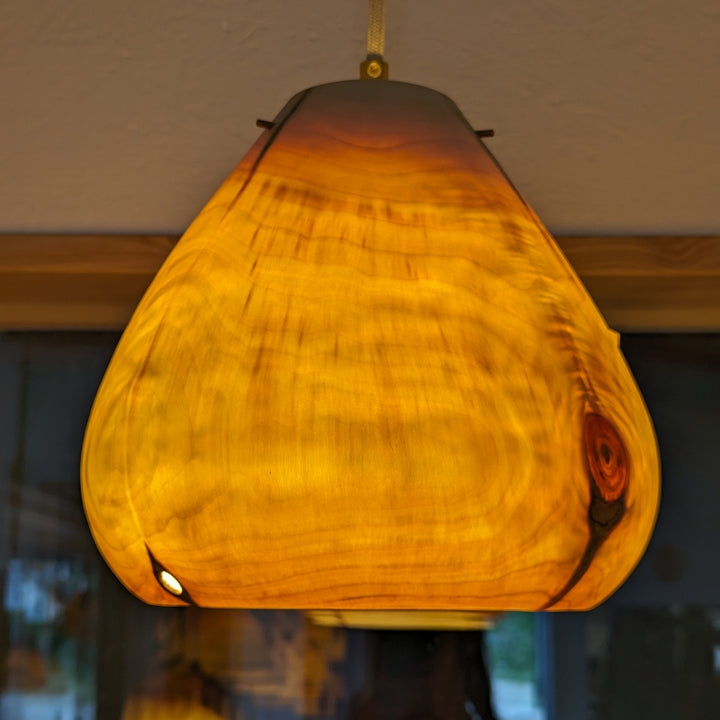 Hängelampe aus Holz GLP