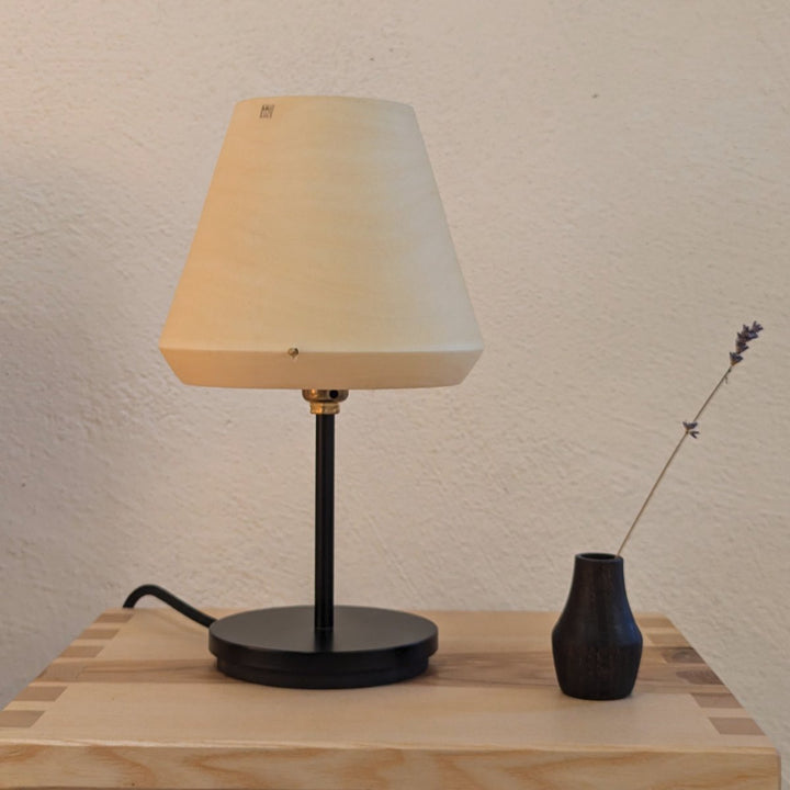 tischlampe nicht leuchtend mit holzschirm